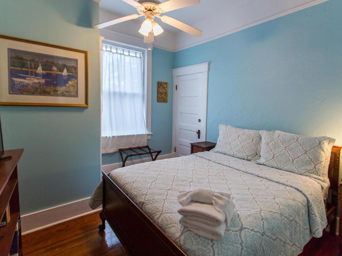 Linda's On Lincoln Apartamento Savannah